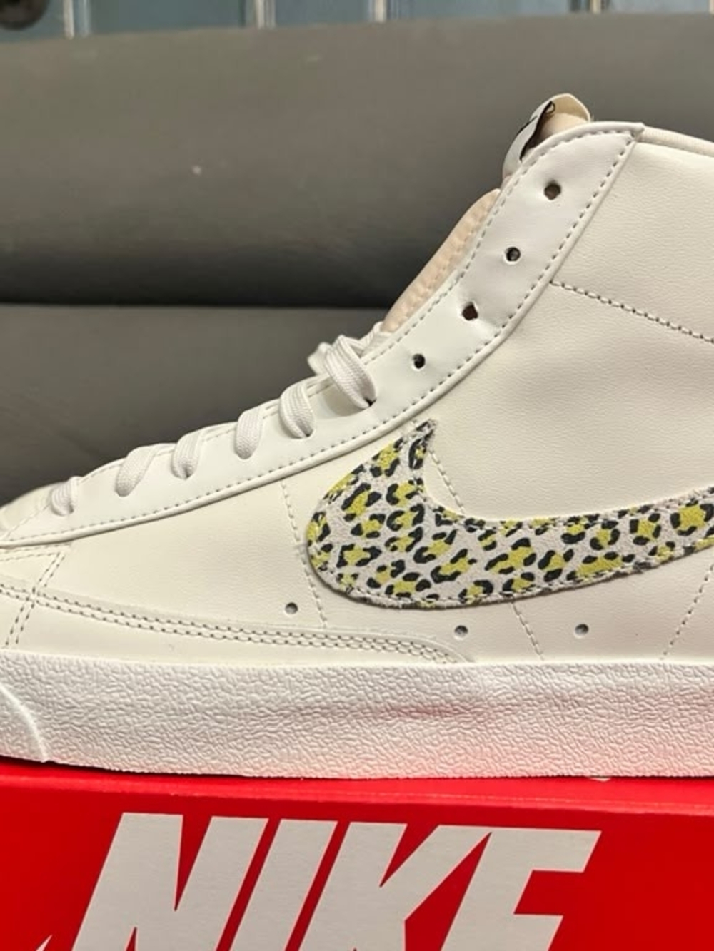 New Nike Blazer '77 SE Mid Lemon Leopard W DH9633 100 SZ 10.5
